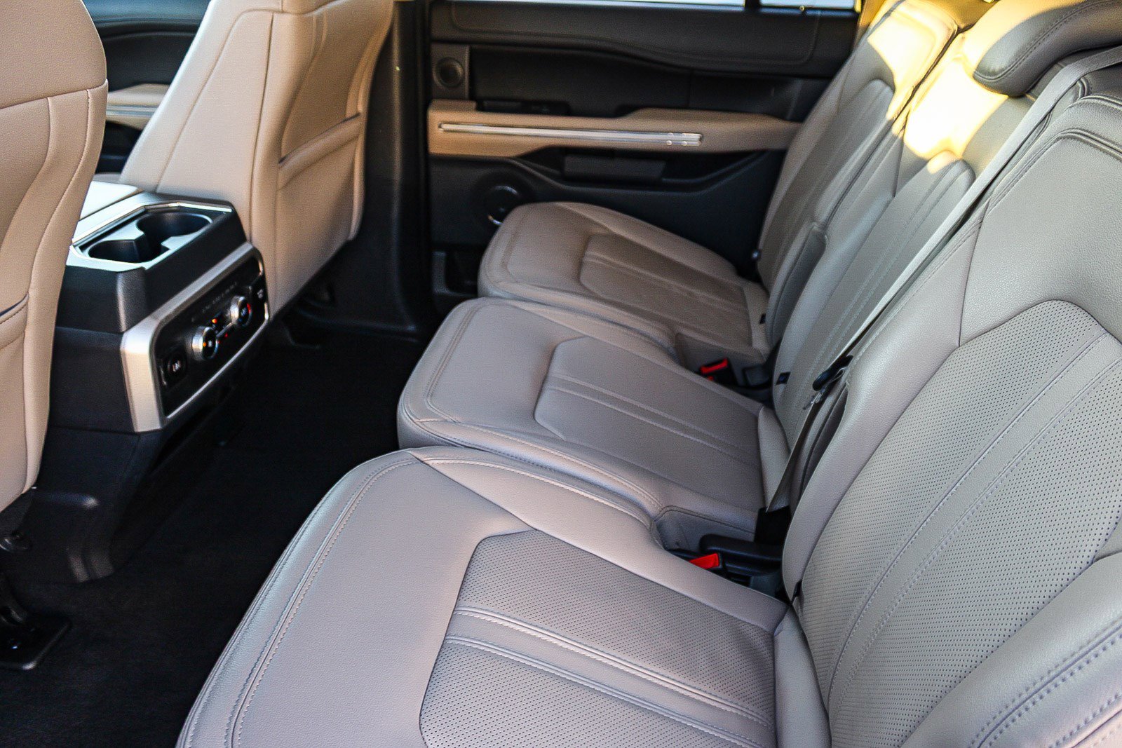 Used 2024 Ford Expedition Max Limited image 19