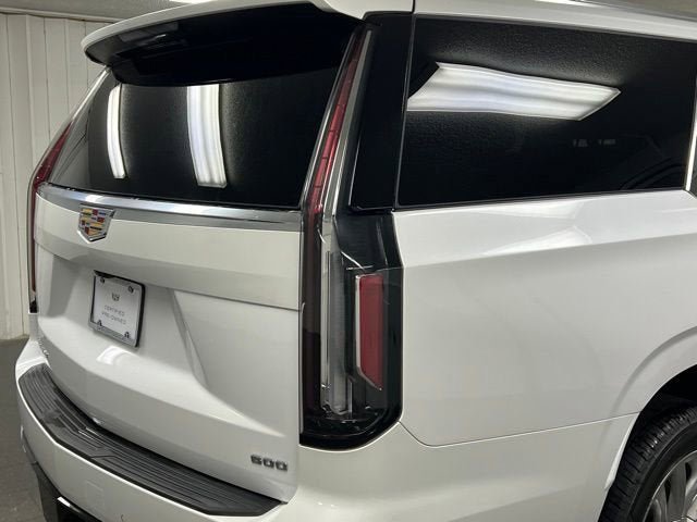 Used 2024 Cadillac Escalade ESV Premium Luxury w/ Performance Package AWD/4WD image 11