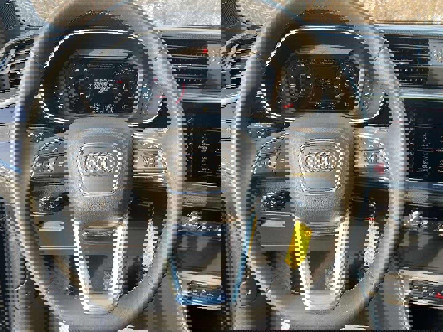 Used 2025 Audi Q3 2.0T Premium image 12