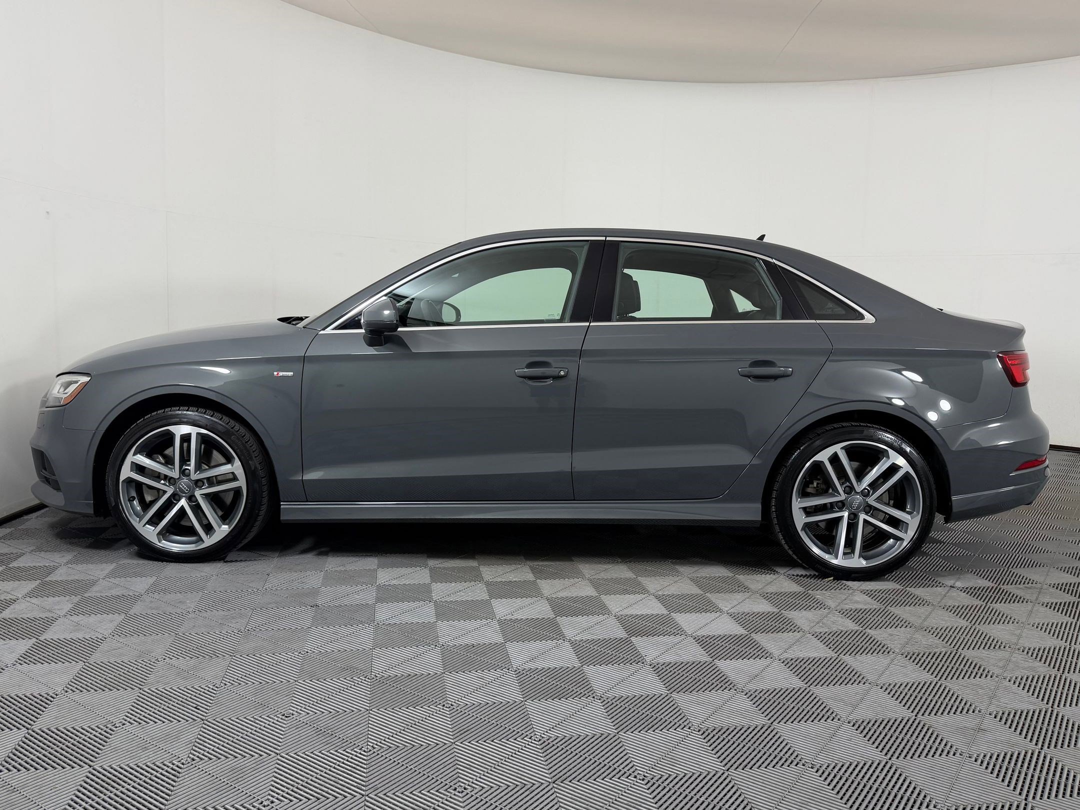 Used 2019 Audi A3 2.0T Premium Plus w/ Premium Plus Package AWD/4WD image 2