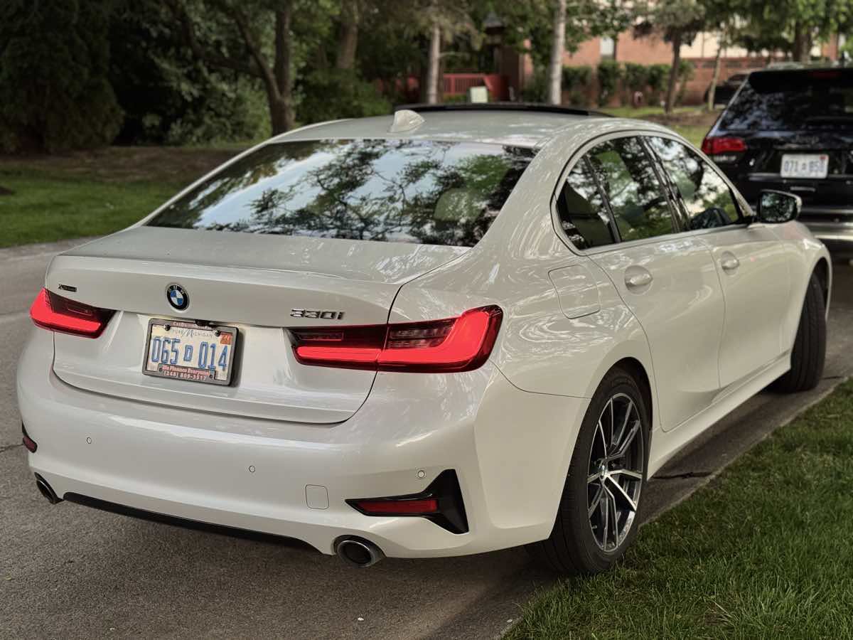 Used 2020 BMW 330i xDrive Sedan w/ Driving Assistance Package AWD/4WD image 5