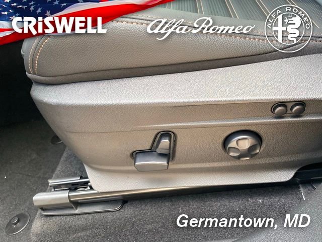 New 2025 Alfa Romeo Stelvio Sprint image 23