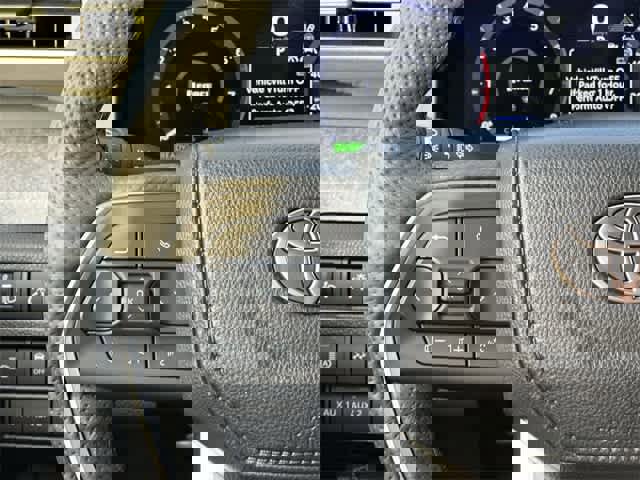 Used 2025 Toyota Tacoma 4x4 Double Cab Hybrid image 8