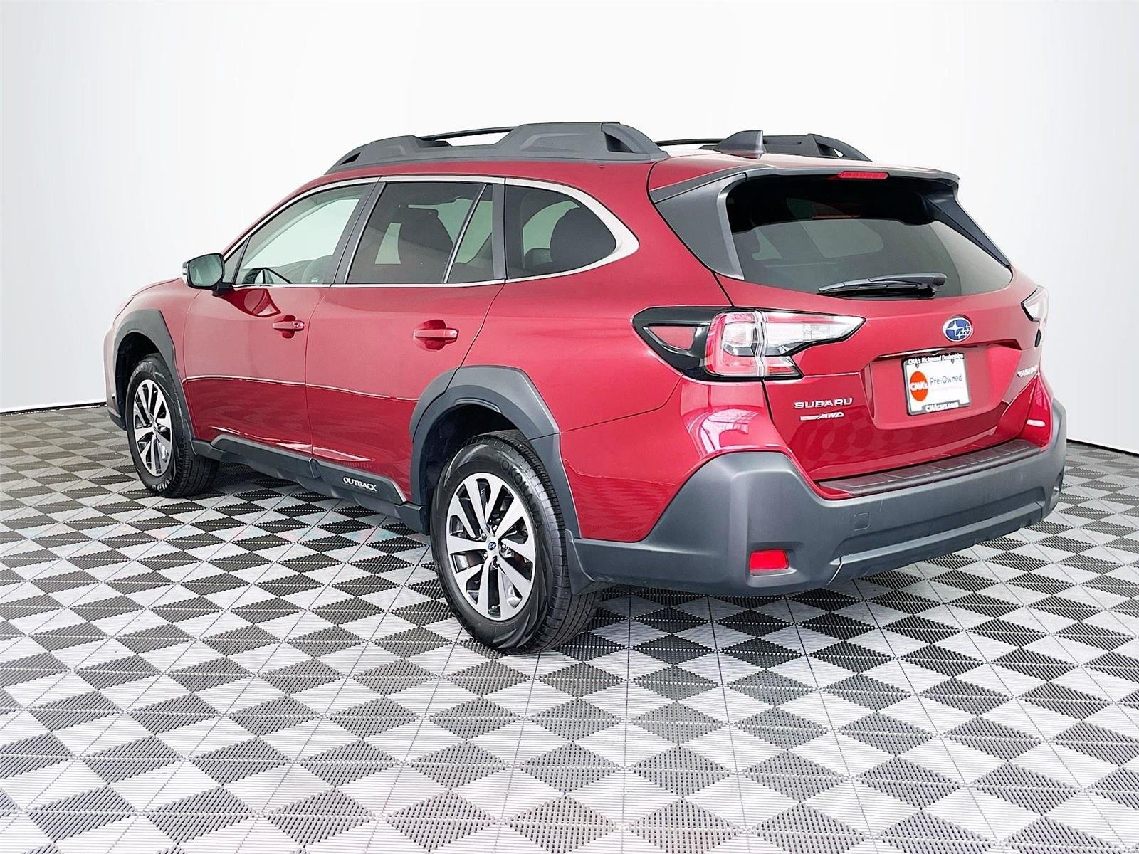 Used 2025 Subaru Outback Premium AWD/4WD image 7