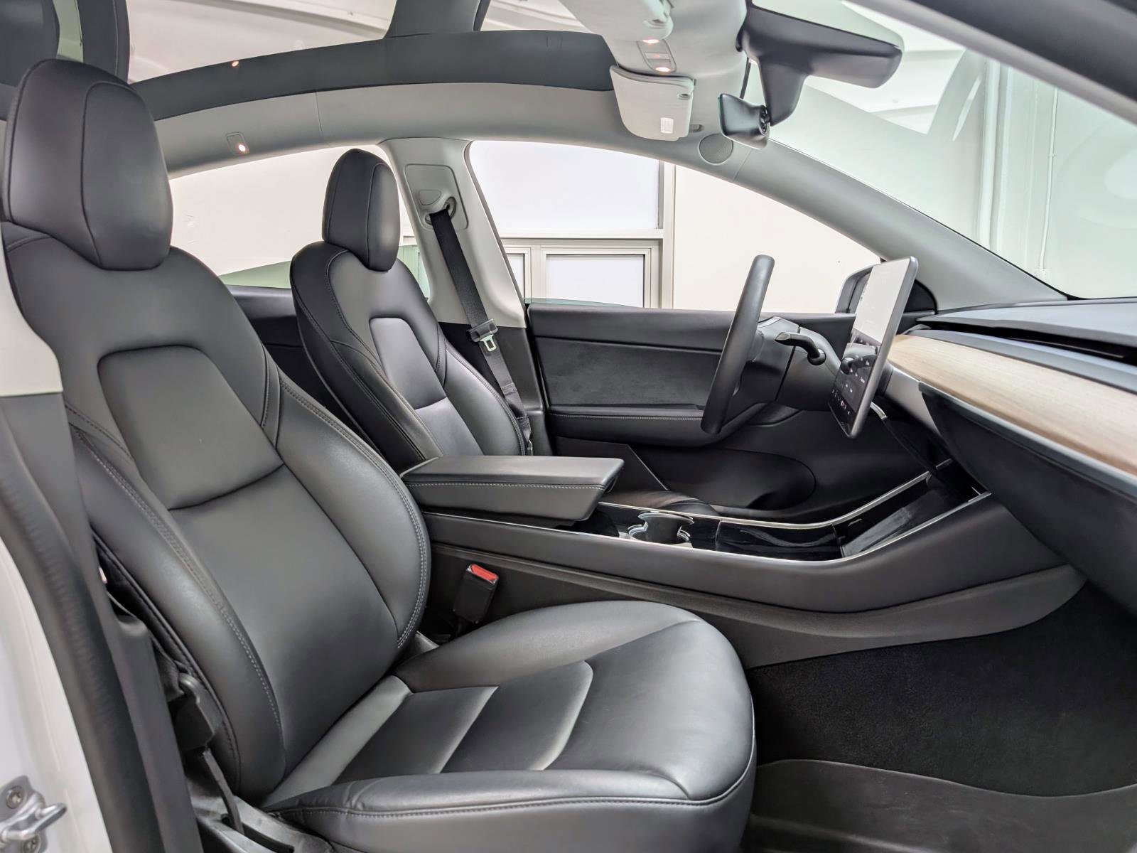 Used 2020 Tesla Model Y Long Range image 24