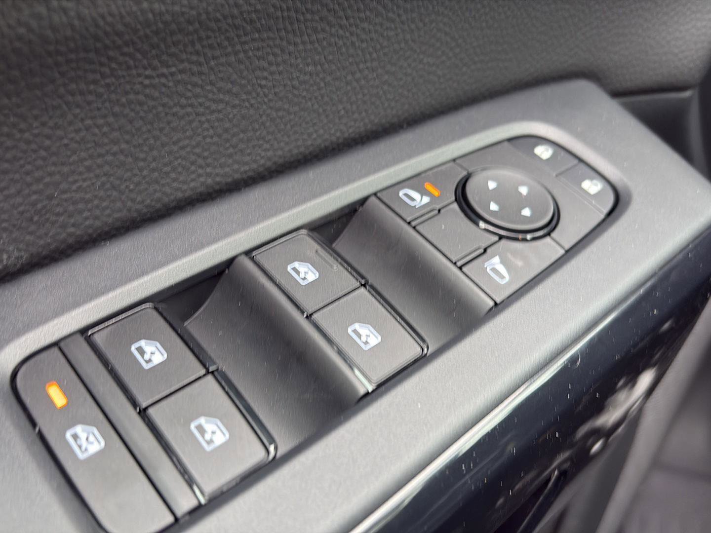 New 2026 Nissan Pathfinder SV AWD/4WD image 17