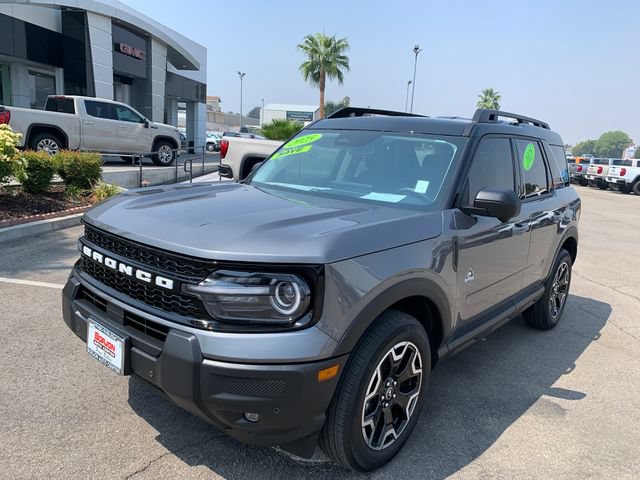 Used 2025 Ford Bronco Sport Outer Banks w/ Outer Banks Tech Package+ AWD/4WD image 2