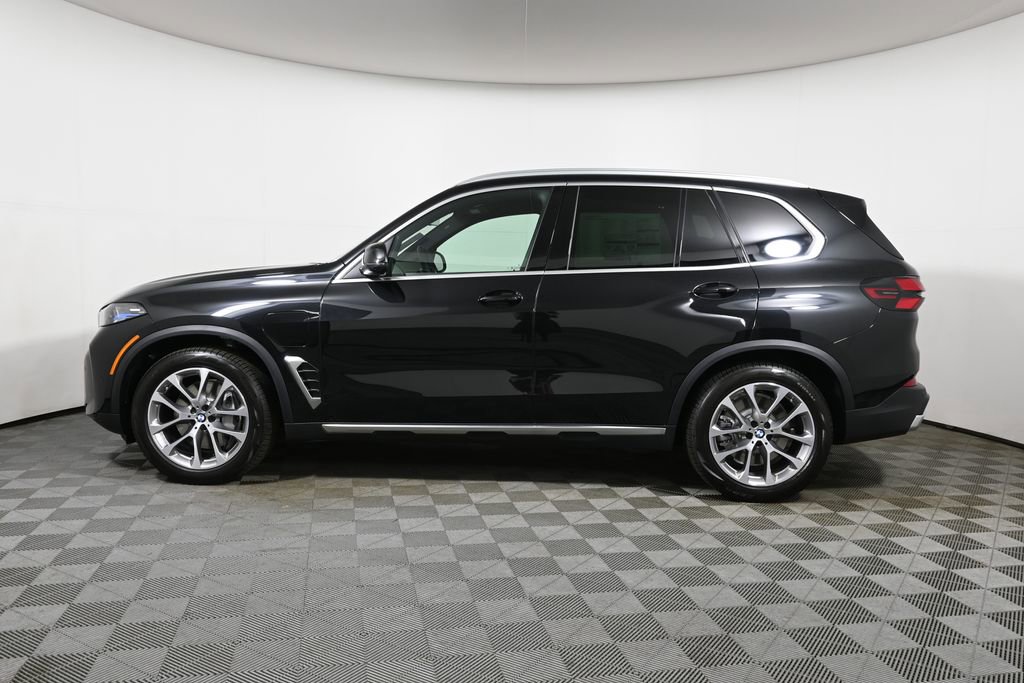 New 2026 BMW X5 xDrive50e AWD/4WD image 2
