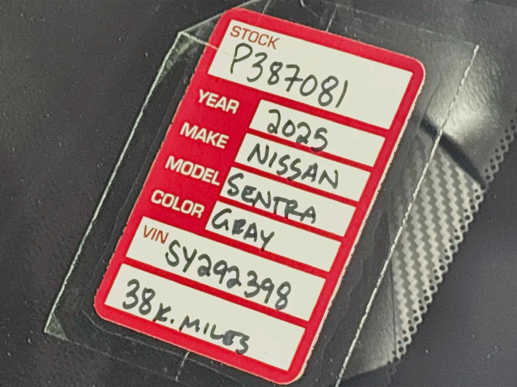 Used 2025 Nissan Sentra SR FWD image 24