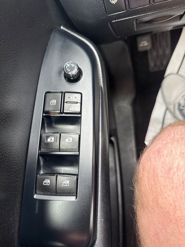 Used 2018 Toyota Highlander SE AWD/4WD image 24