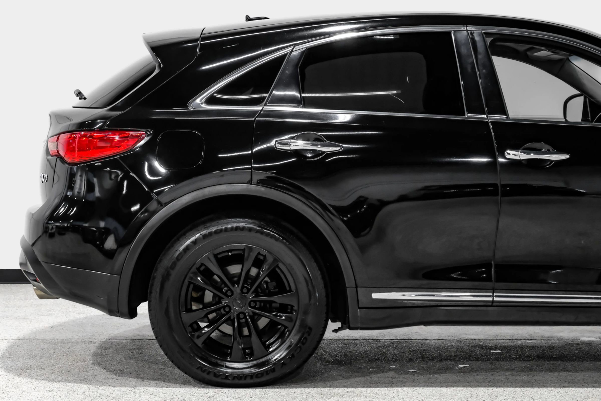 Used 2016 INFINITI QX70 3.7 image 12