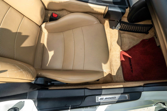 Used 2004 Honda S2000 image 93