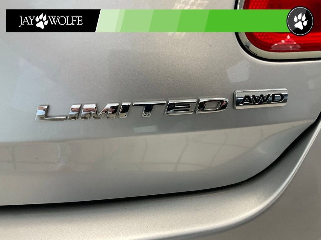 Used 2010 Ford Taurus Limited image 22