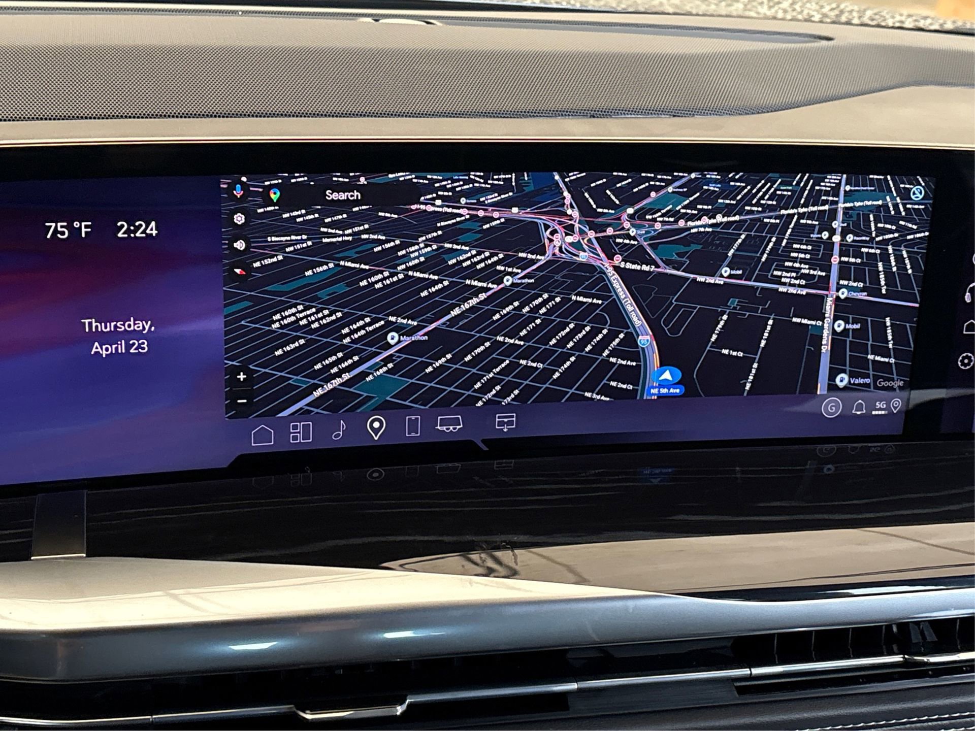 New 2026 Cadillac Escalade ESV Sport w/ LPO, ONYX Package AWD/4WD image 23