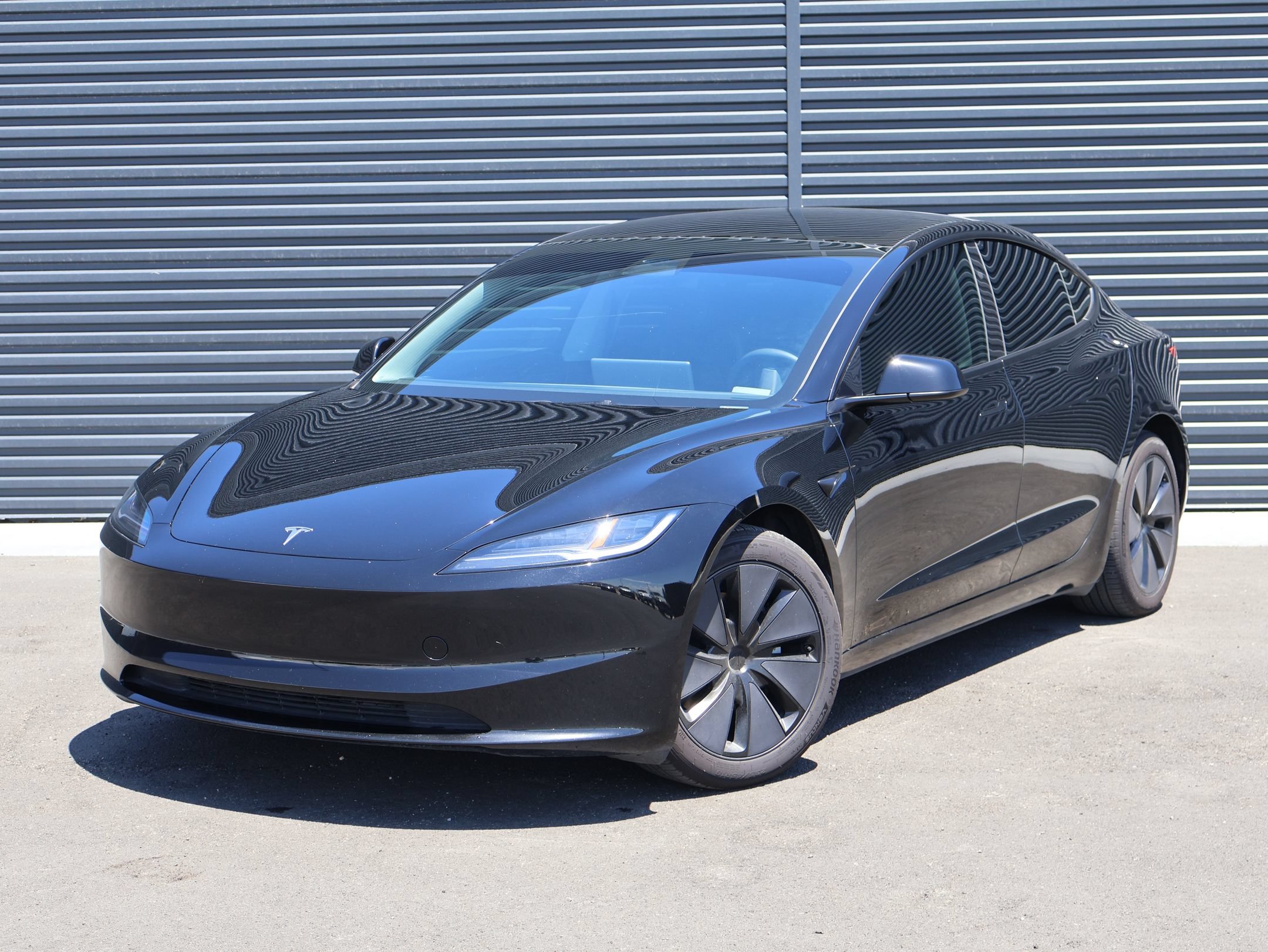 Used 2025 Tesla Model 3 Long Range AWD/4WD image 1