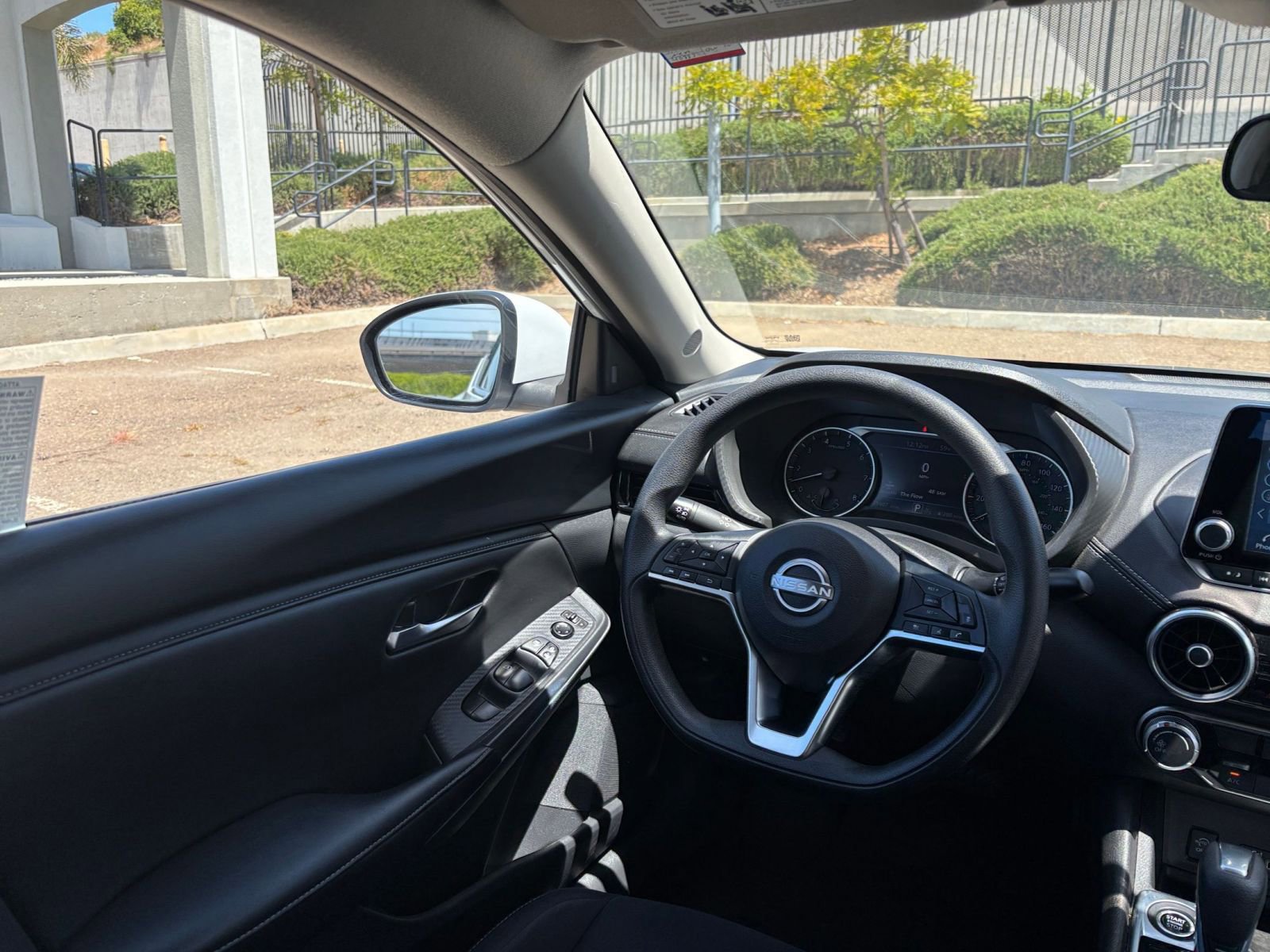 Used 2025 Nissan Sentra SV FWD image 32