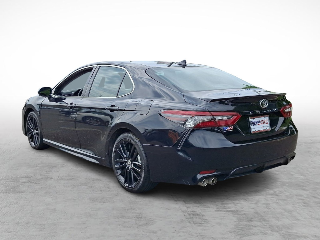 Used 2024 Toyota Camry XSE FWD image 3