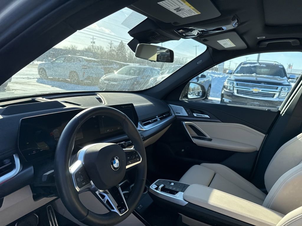 Used 2023 BMW X1 xDrive28i w/ Premium Package image 12