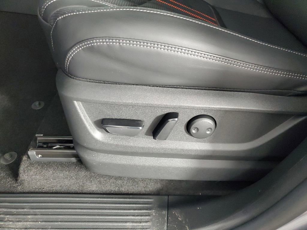 New 2025 Nissan Armada PRO-4X image 29