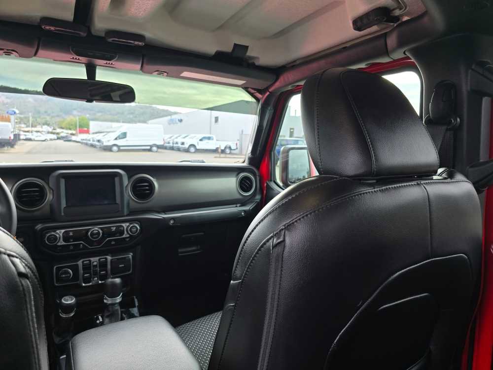 Used 2023 Jeep Gladiator Sport image 14