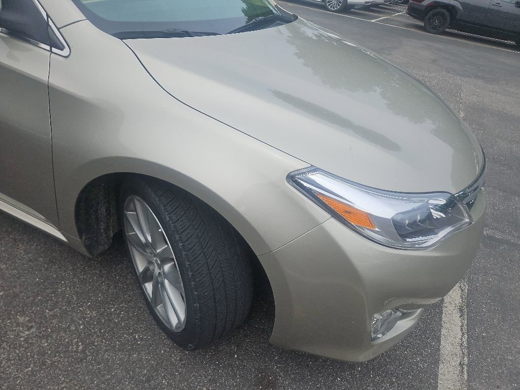 Used 2014 Toyota Avalon XLE Touring FWD image 9