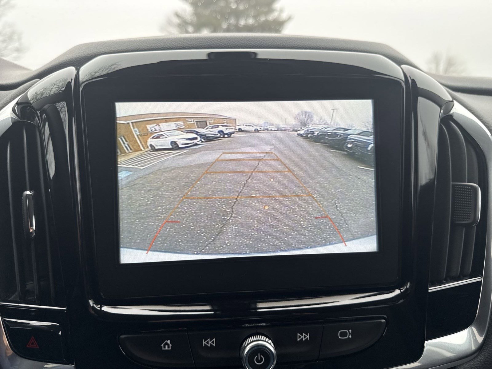 Used 2018 Chevrolet Traverse LT w/ LPO, Cargo Package image 18