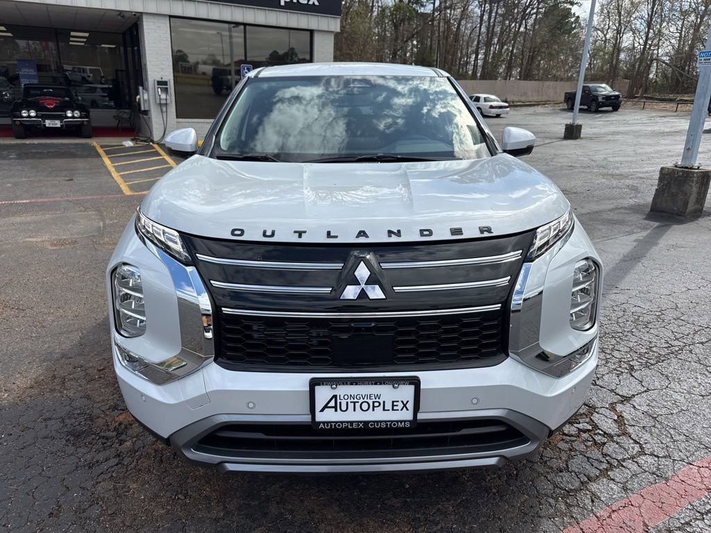 New 2026 Mitsubishi Outlander SE FWD image 3
