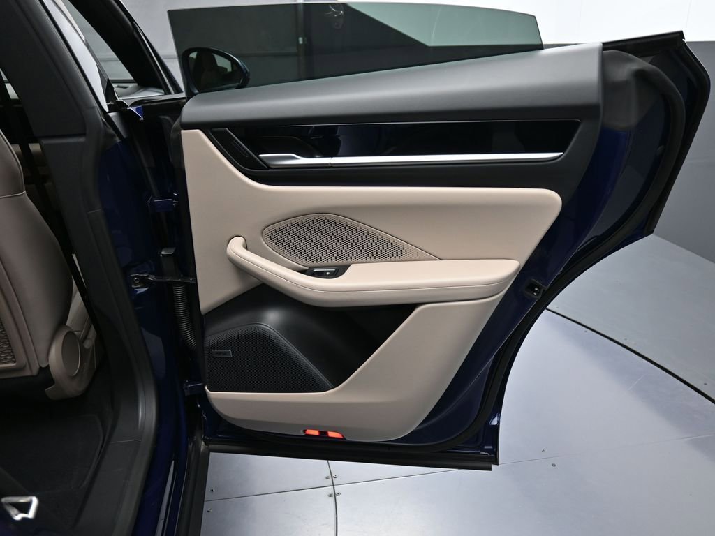 Certified 2025 Porsche Macan 4S Electric image 26