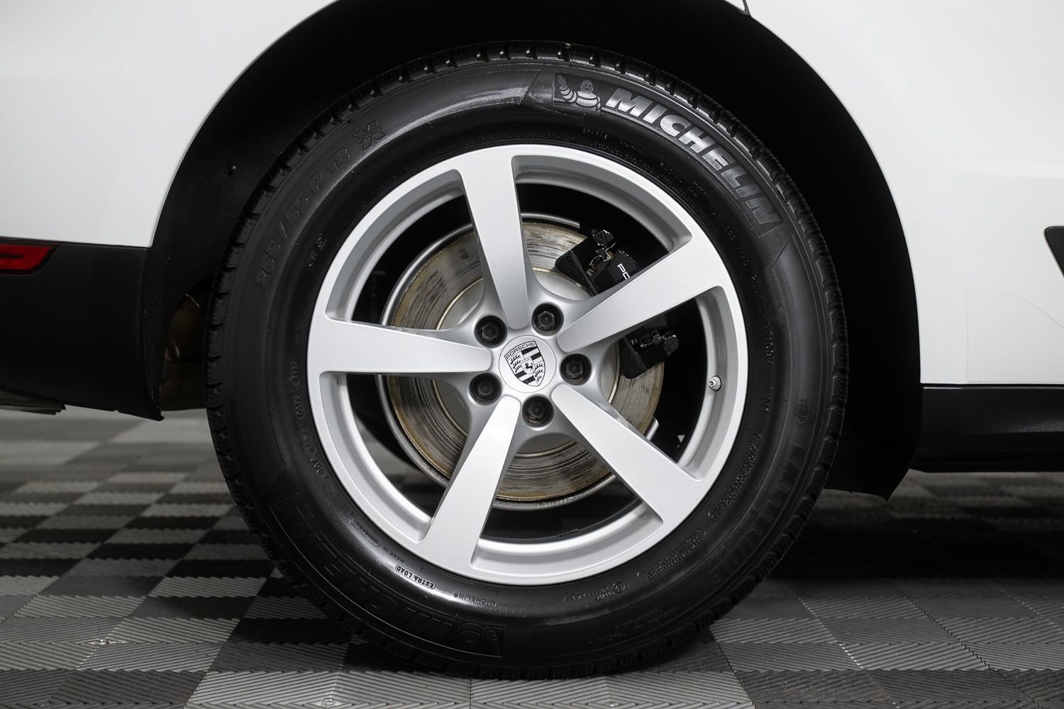 Used 2018 Porsche Macan image 44