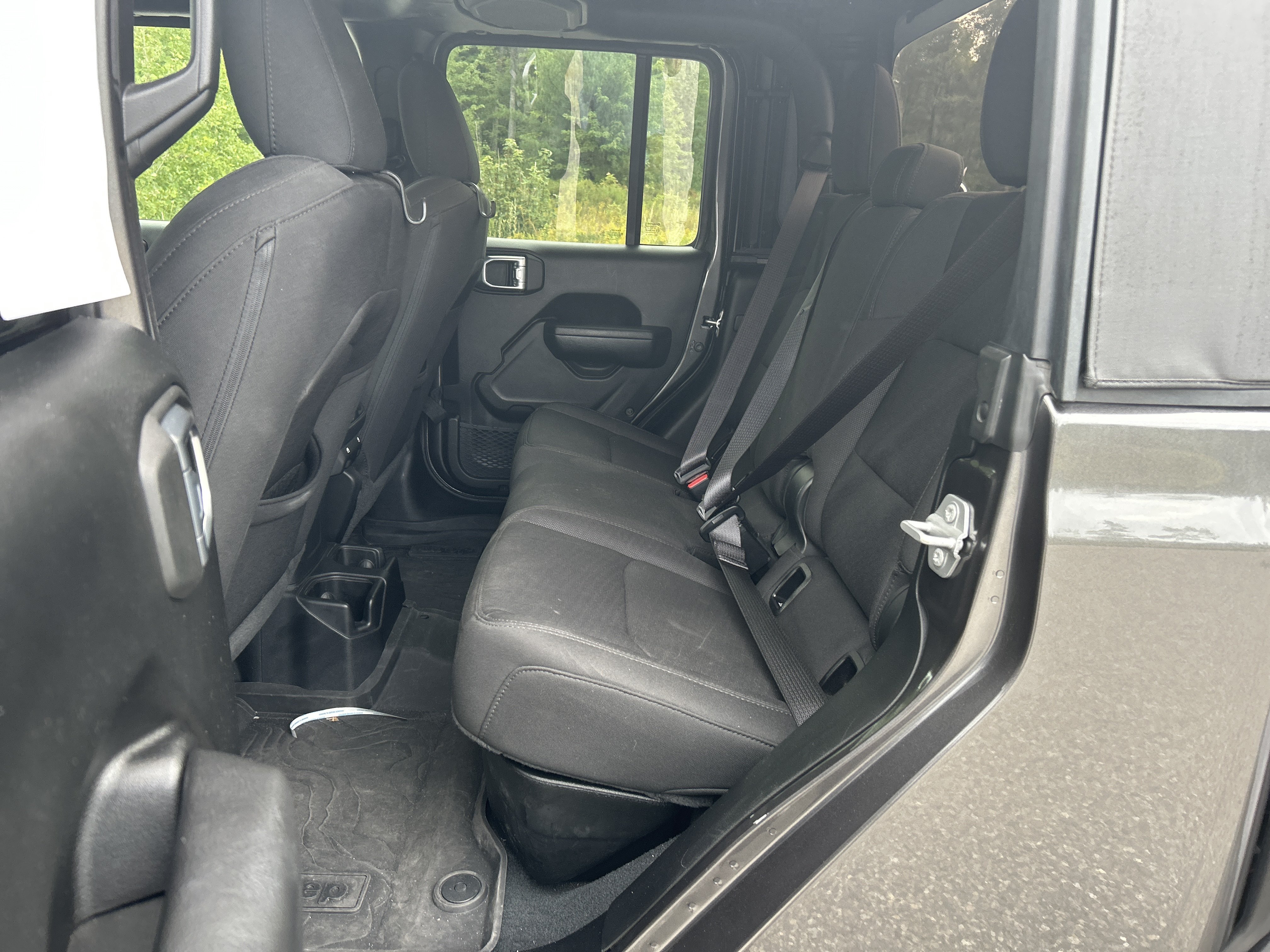Used 2022 Jeep Gladiator Sport AWD/4WD image 17