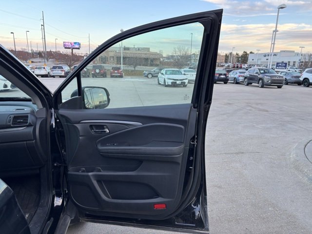 Certified 2024 Honda Ridgeline RTL image 22