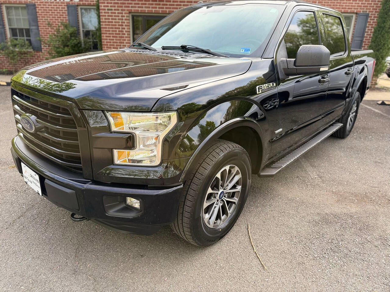 Used 2016 Ford F150 XLT w/ Equipment Group 302A Luxury image 1