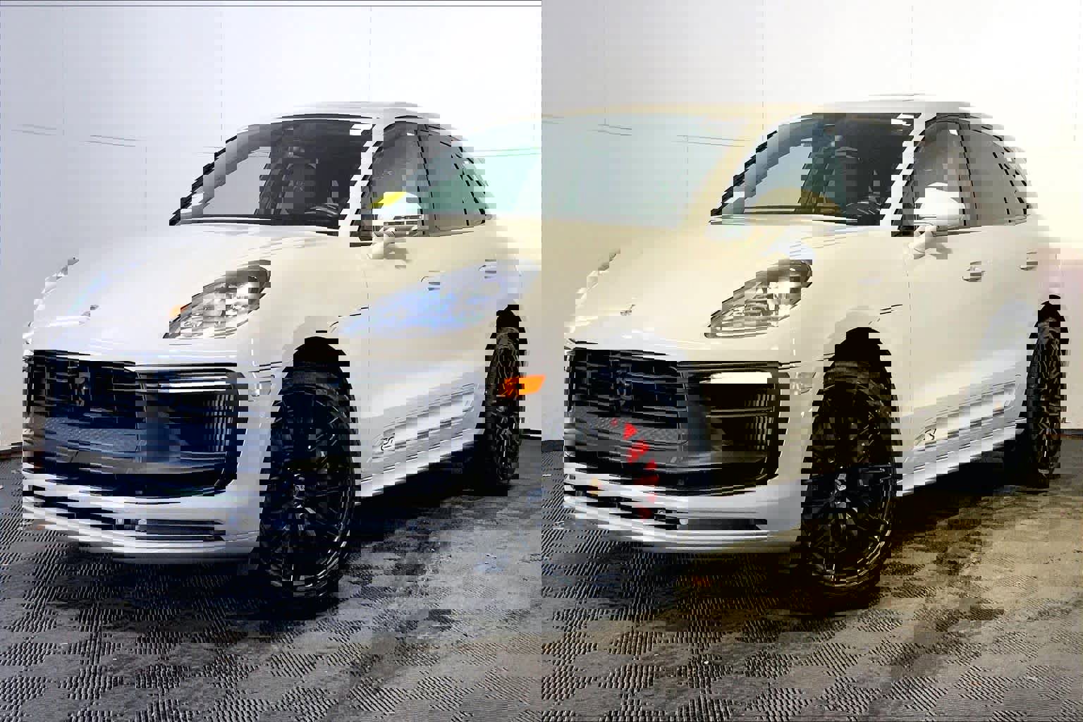 Used 2022 Porsche Macan GTS image 1