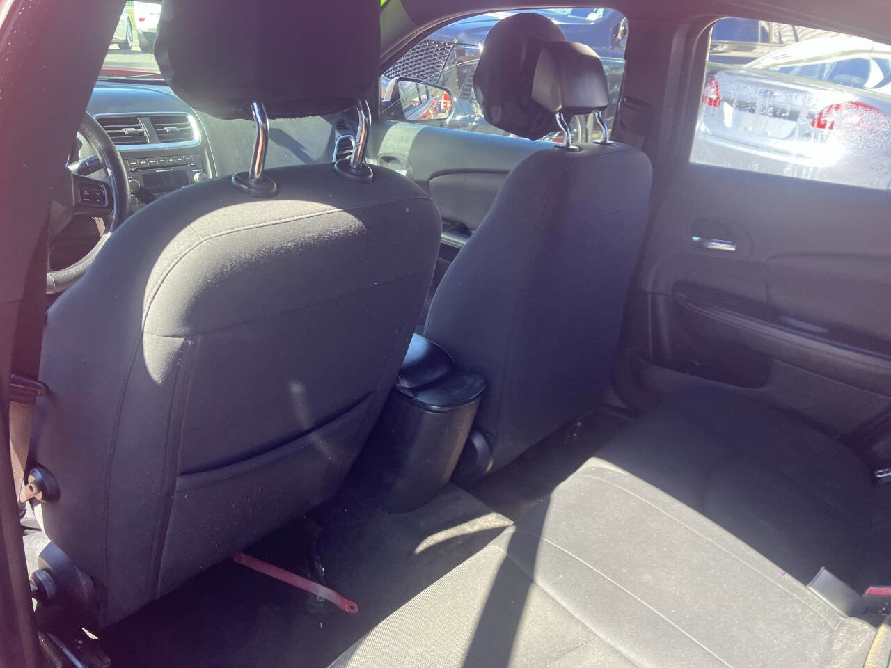 Used 2013 Dodge Avenger SE image 27