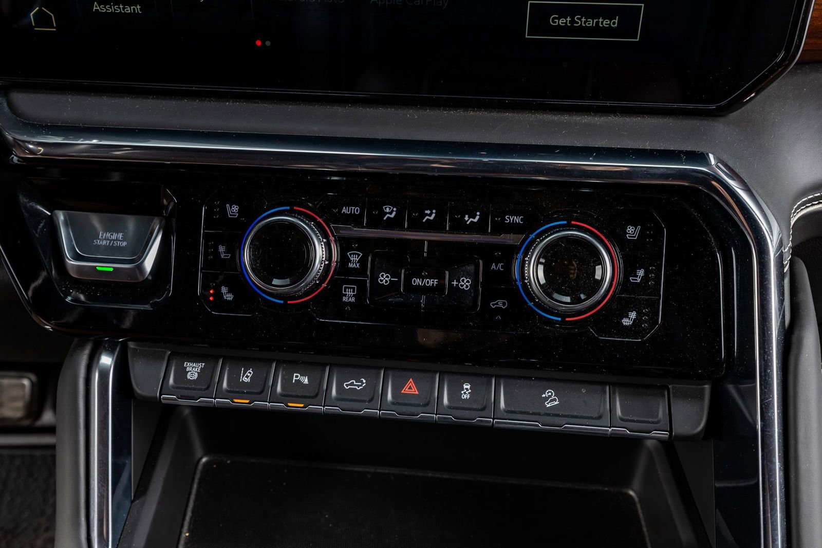 Used 2025 GMC Sierra 2500 Denali Ultimate w/ Max Trailering Package image 27