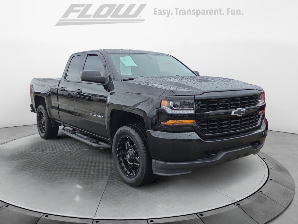 Used 2017 Chevrolet Silverado 1500 Custom w/ Custom Convenience Package image 1