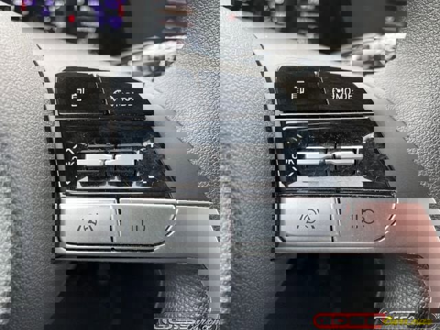 Used 2023 Hyundai Elantra SEL w/ Cargo Package image 18