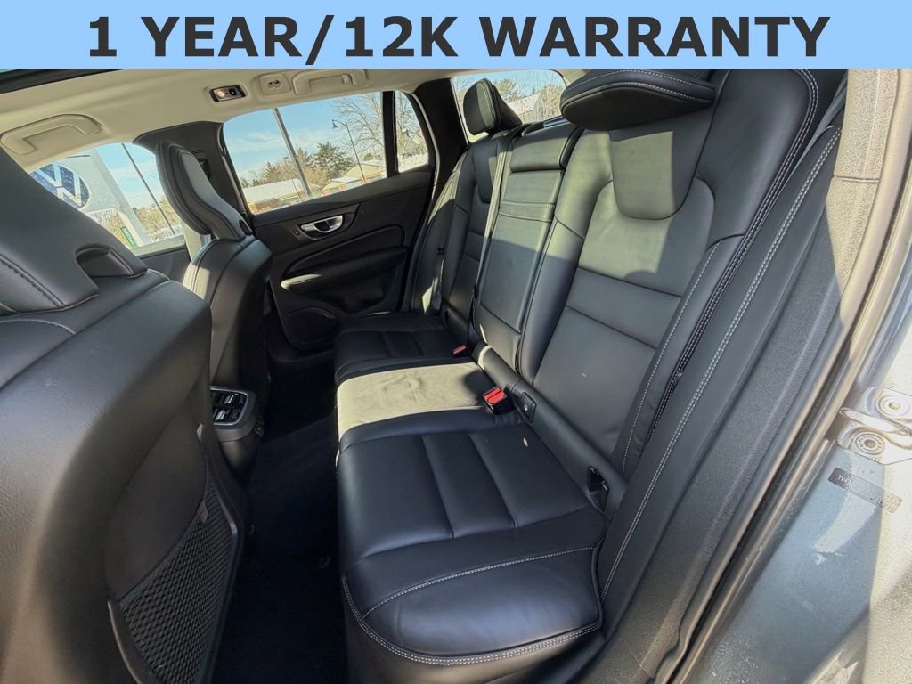 Used 2021 Volvo V60 T5 Cross Country image 30