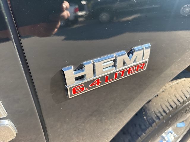 Used 2018 RAM 3500 SLT w/ Snow Chief Group AWD/4WD image 9