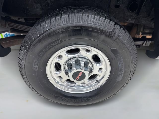 Used 2010 GMC Sierra 2500 SLE w/ SLE Preferred Package image 16