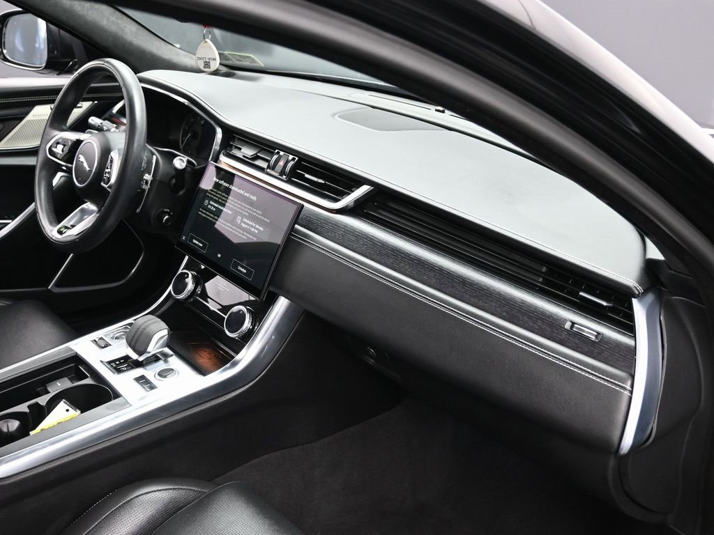 Used 2022 Jaguar XF R-Dynamic SE image 35