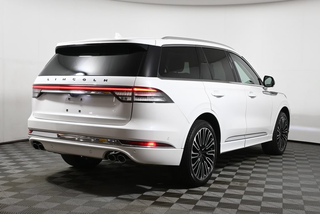 Used 2024 Lincoln Aviator Black Label AWD/4WD image 7