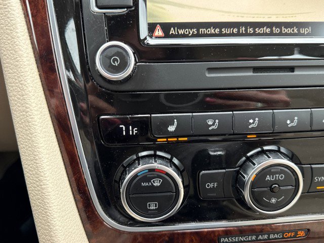 Used 2013 Volkswagen Passat TDI SEL Premium image 24