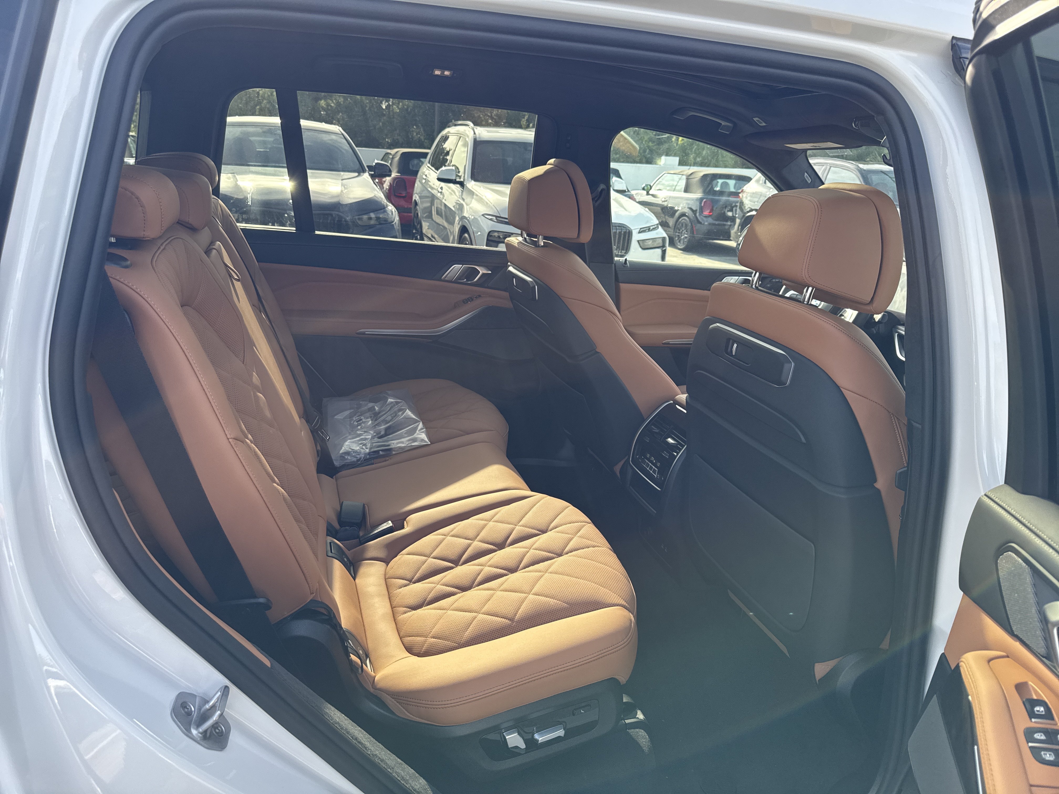 New 2027 BMW X7 xDrive40i w/ M Sport Package AWD/4WD image 11