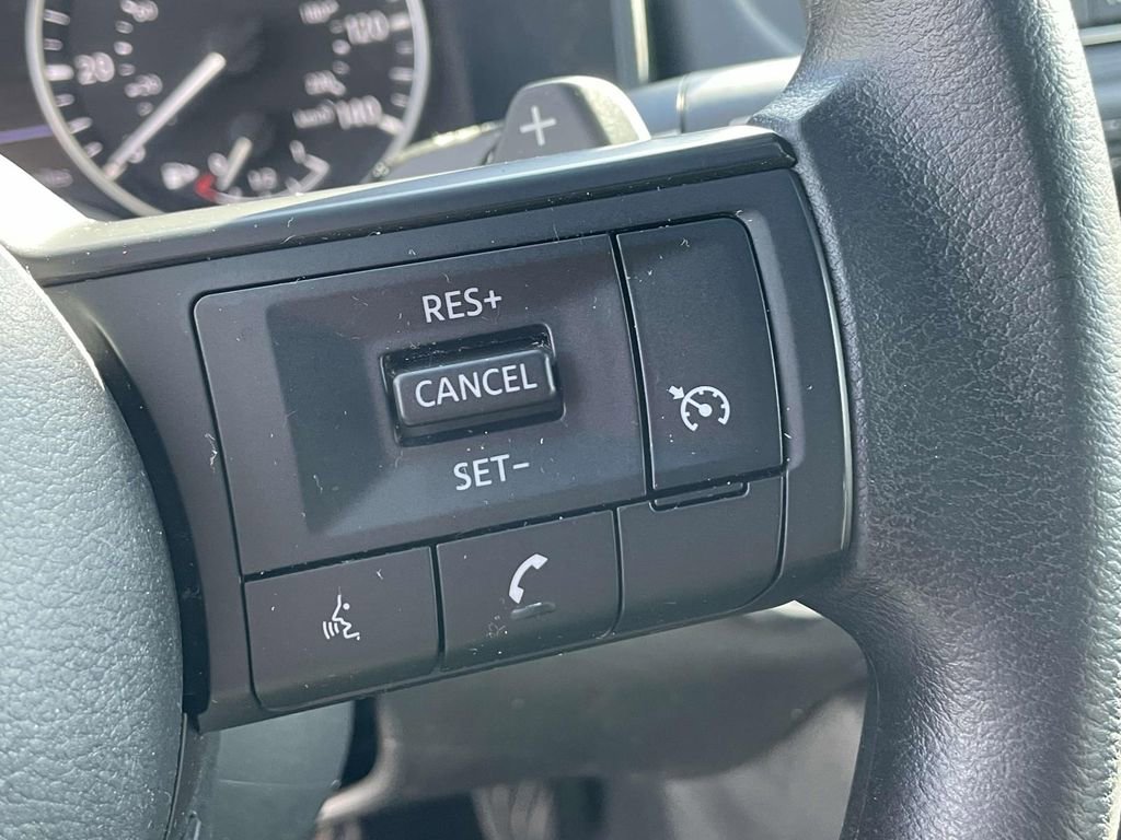 Used 2023 Nissan Rogue S AWD/4WD image 20