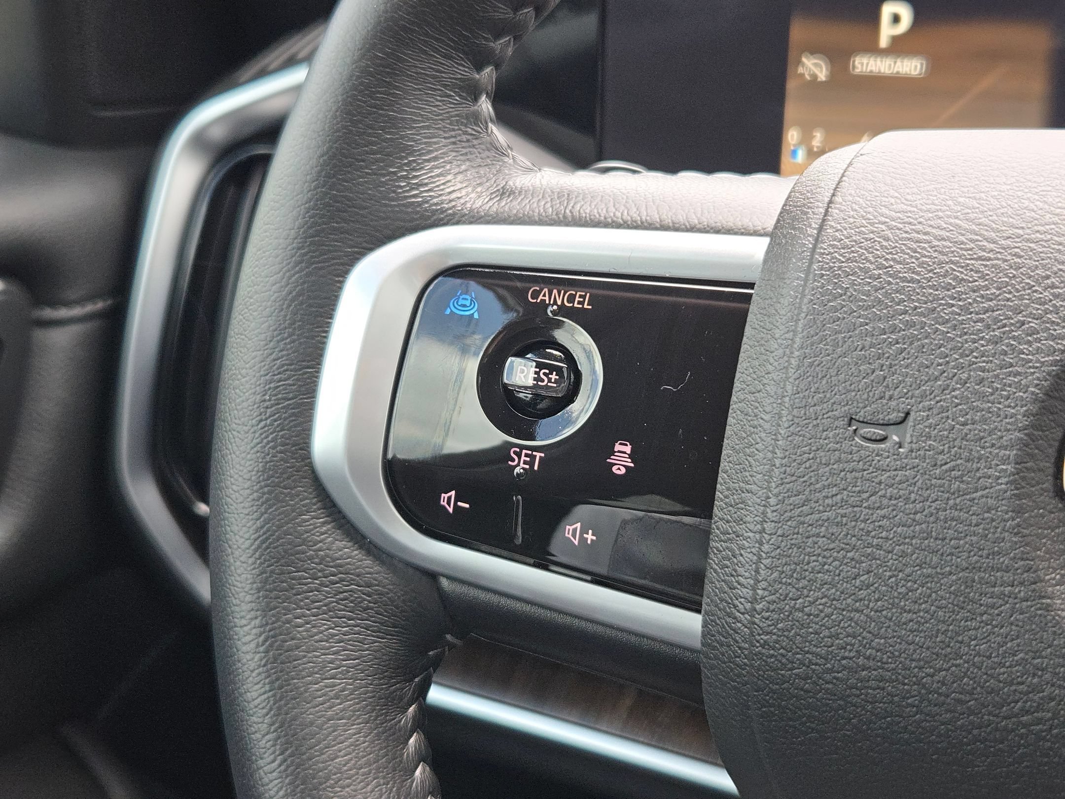 Certified 2025 Nissan Armada Platinum RWD image 21
