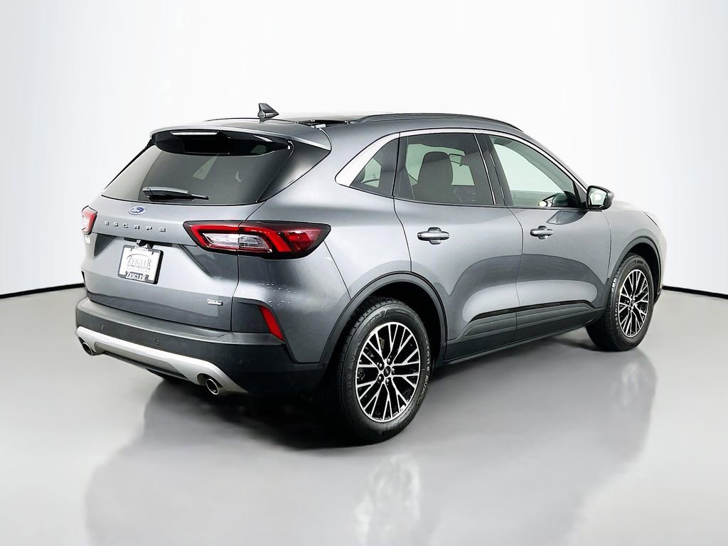 Used 2023 Ford Escape SE image 5