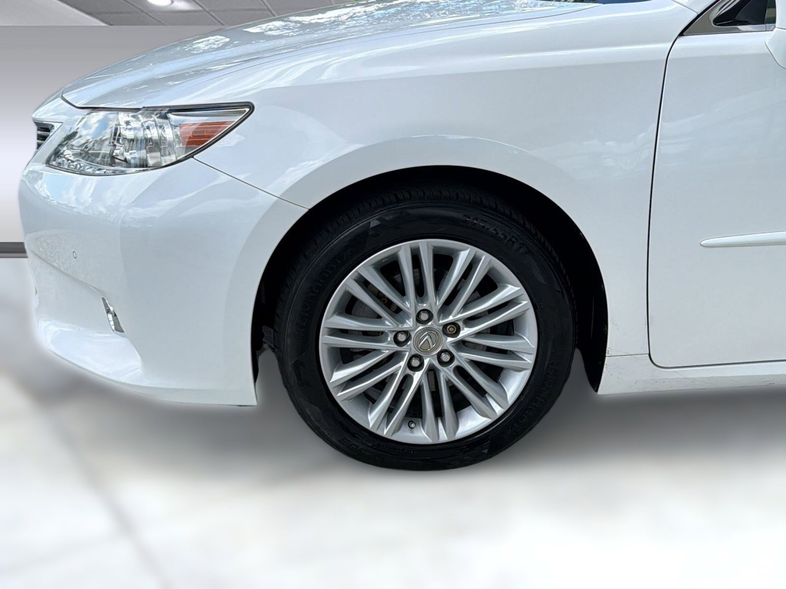 Used 2015 Lexus ES 350 w/ Luxury Package image 11