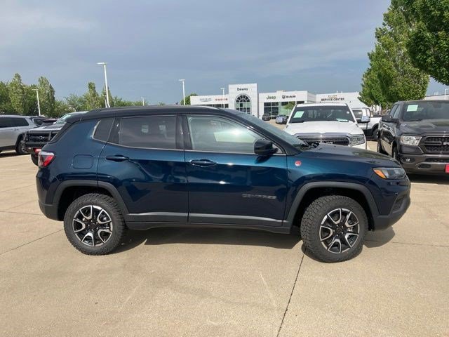 New 2026 Jeep Compass Trailhawk AWD/4WD image 5