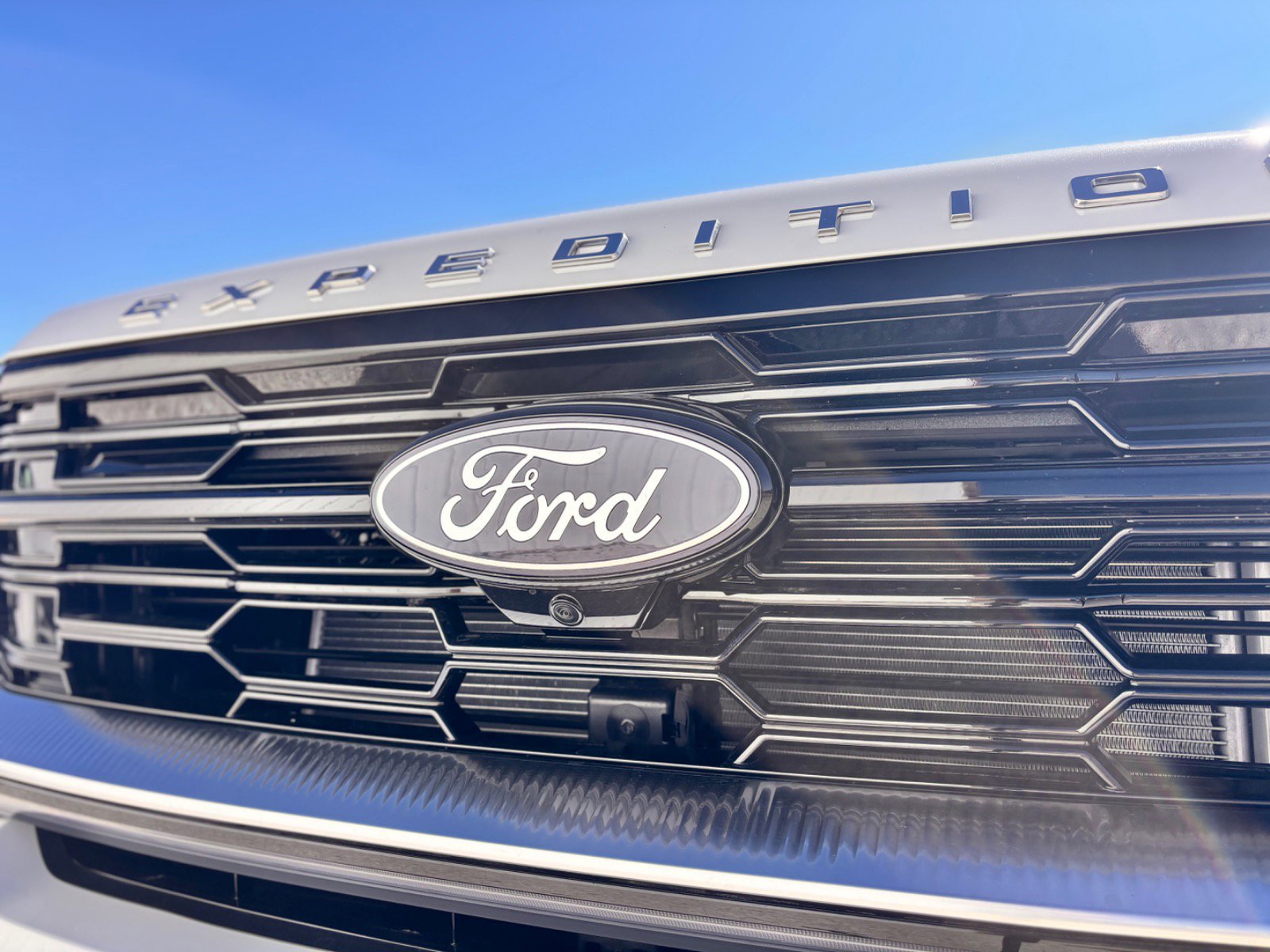 New 2025 Ford Expedition Max Platinum image 19